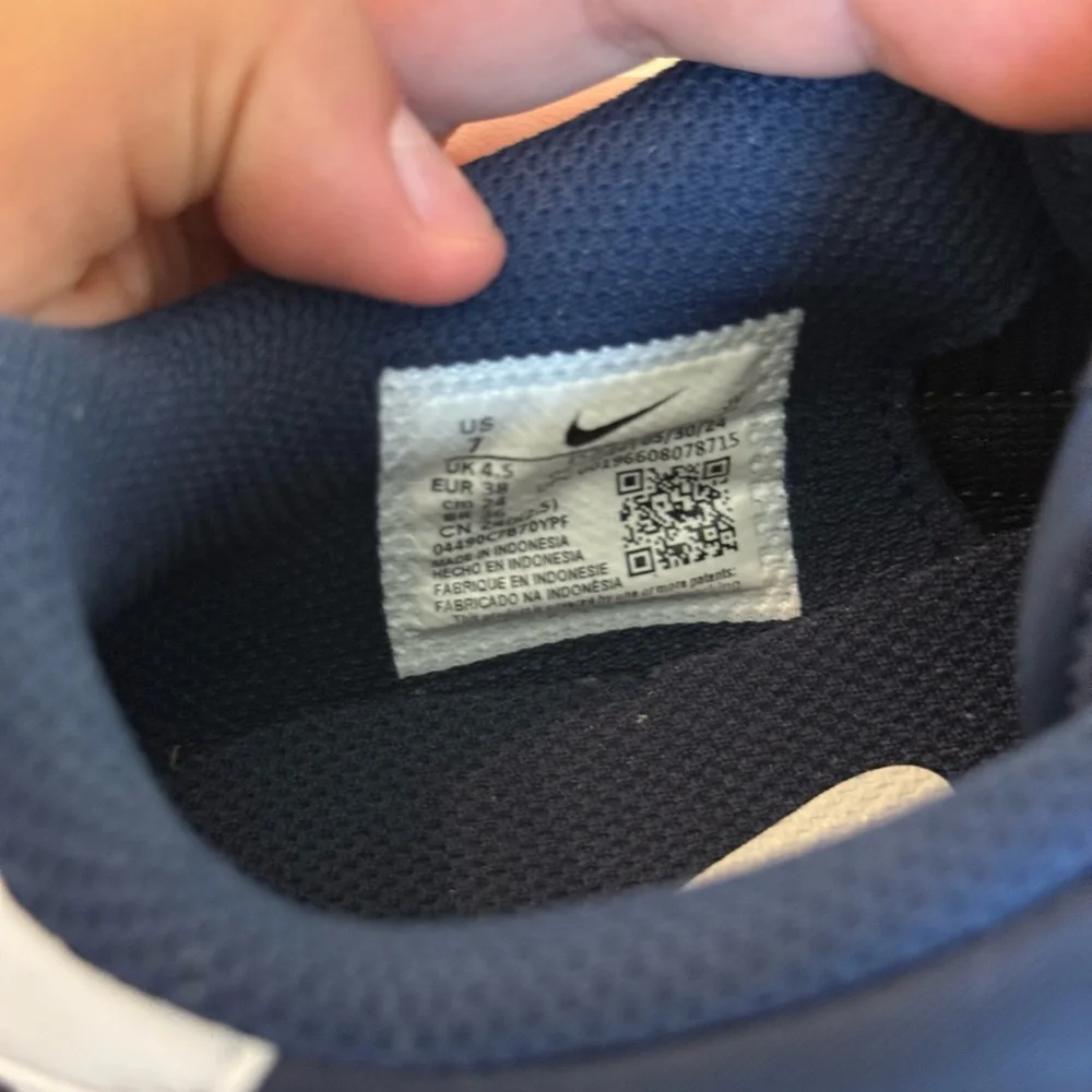 Nike Cortez - Picture 5 of 5